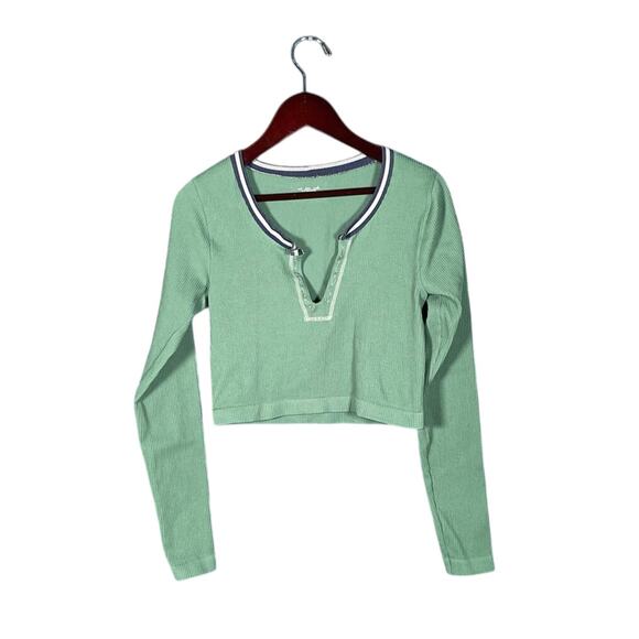 Out From Under Urban Outfitters Shirt Bundle (2)M/L GN/Blk LS V-Neck Ribbed Crop - Picture 3 of 5